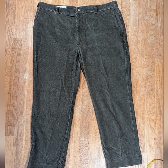 🌿 Rugged Gentleman Vibes – Orvis Olive Green Corduroy Pants Size 40 🦌 Outdoors - Picture 2 of 10